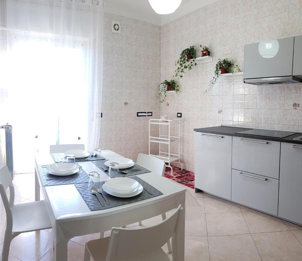 Sunny Apartment - San Giorgio A Cremano Luaran gambar